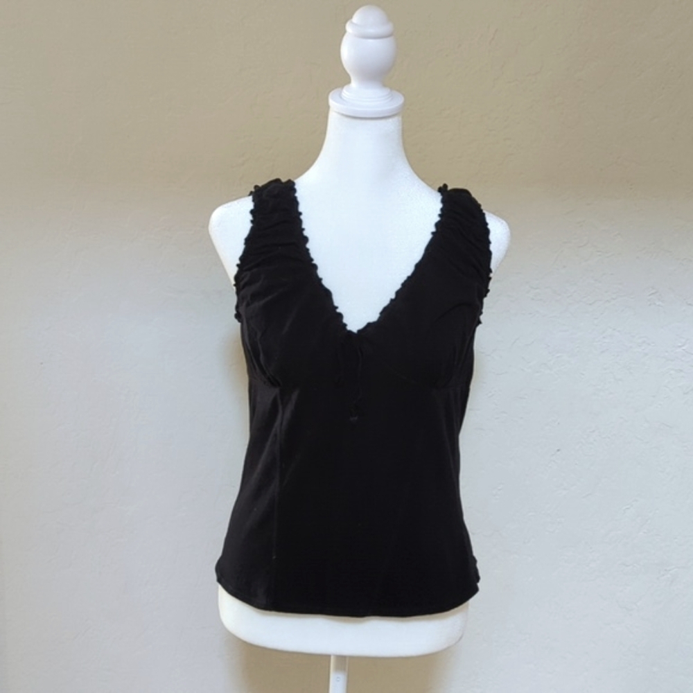 3/$20🌟 Max Studio Black Ruffled V Neck Tank Top Size Medium